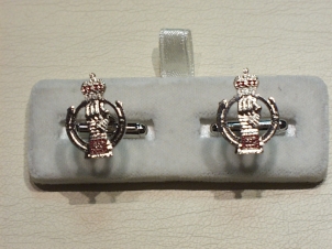 Royal Armoured Corps enamelled cufflinks - Click Image to Close